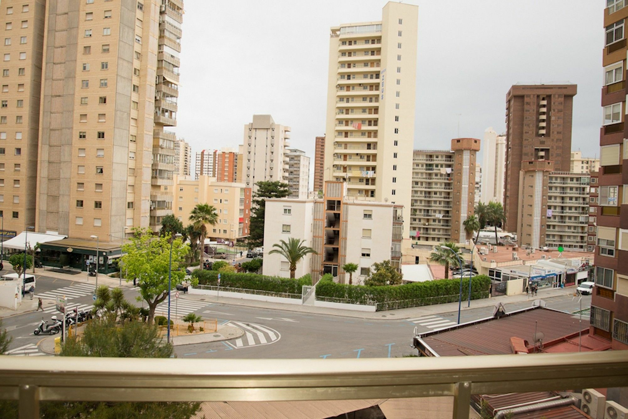 La Cigueena Alquilevante Benidorm Eksteriør bilde